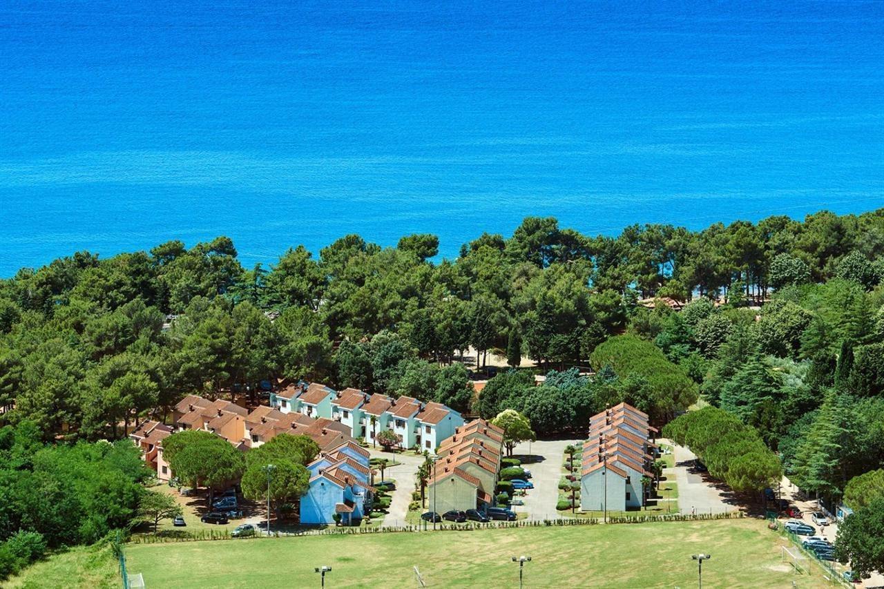 Apartments Savudrija Plava Laguna ウマグ エクステリア 写真